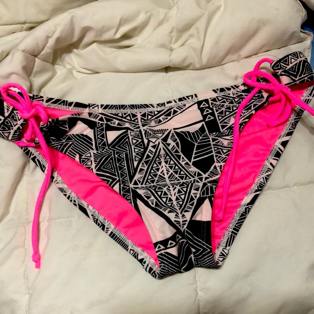 Gorgeous Bikini Bottoms Sexy,Pretty & Versatile!💘